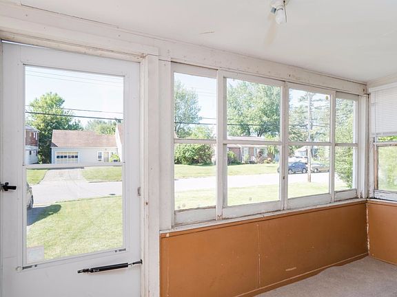 4th image of 46 Elmview Ave