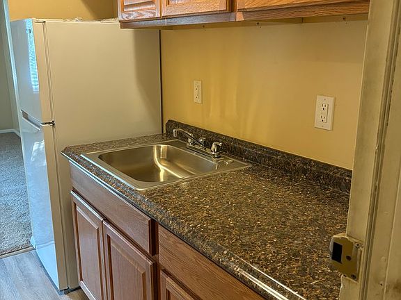 2nd image of 106-122 Polk St #36