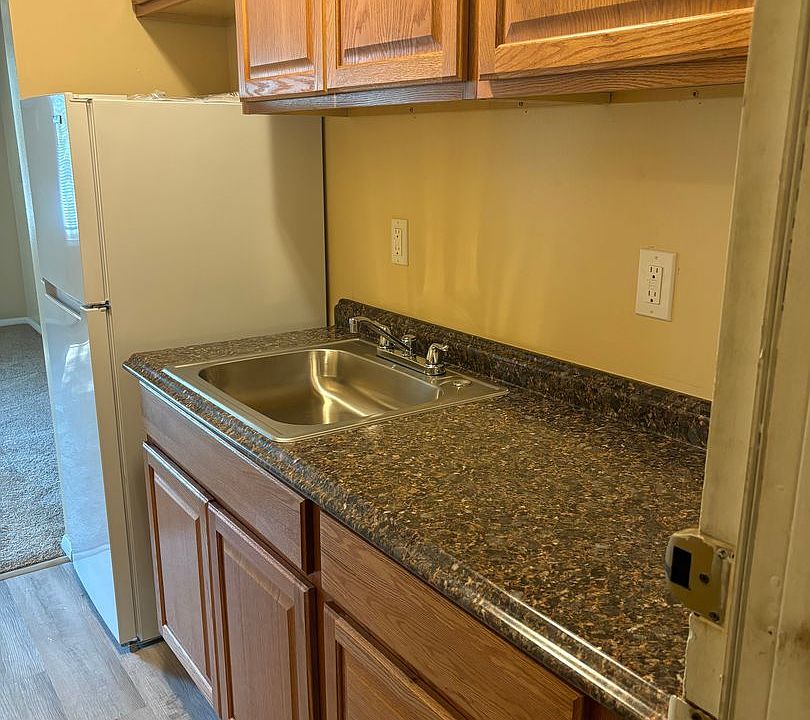 1st image of 106-122 Polk St #36