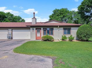 8642 S Maplebrook Cir, Brooklyn Park, MN 55445