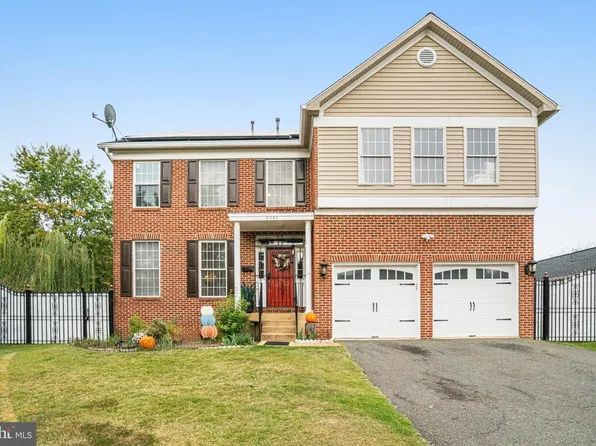 3444 Washington Dr, Falls Church, VA 22041