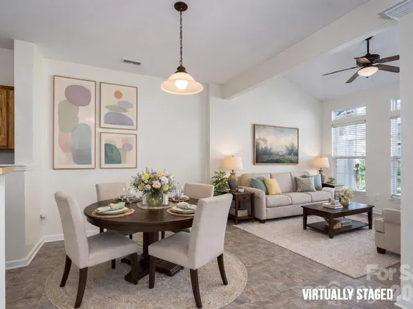 115 Autumn Falls Dr #34, Clover, SC 29710