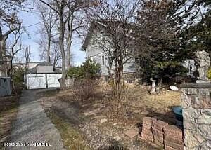 1st image of 320 Sprague Ave