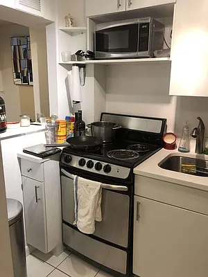 Rented by Mallory Management Corp | media 11