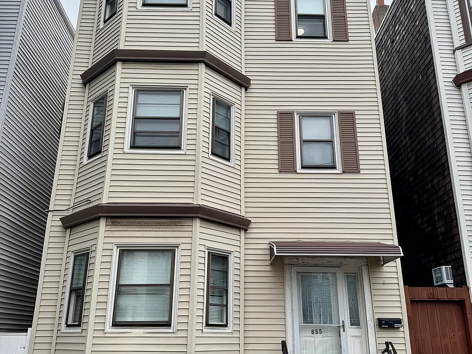 855 Saratoga St #3