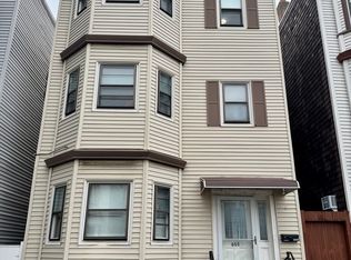 855 Saratoga St APT 3, Boston, MA 02128