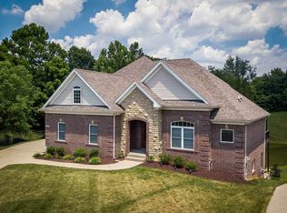 5209 Pine Bunch Ct, Louisville, KY 40299