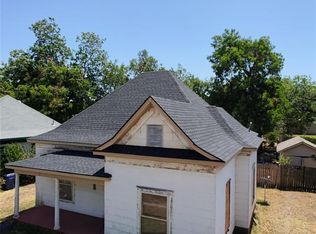 1615 W Minnesota Ave, Chickasha, OK 73018