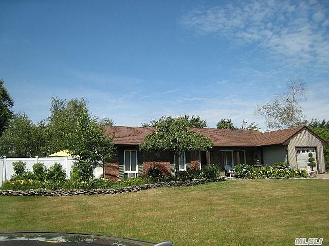 1st image of 14 Granada Cir