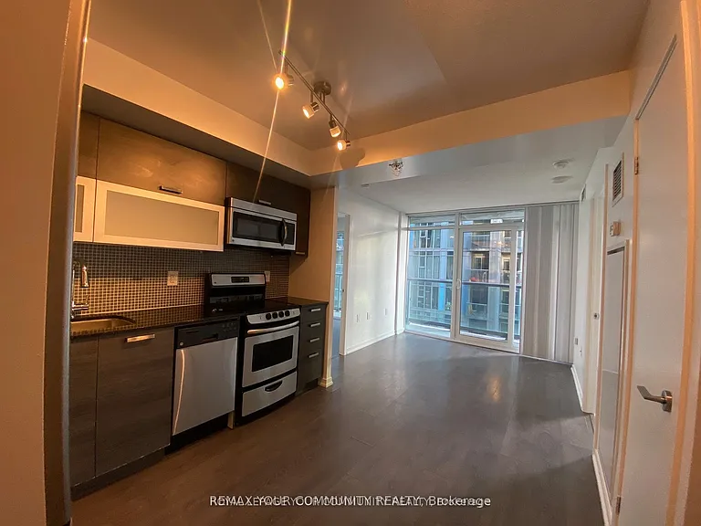 36 Lisgar St #1216W — Photo 9