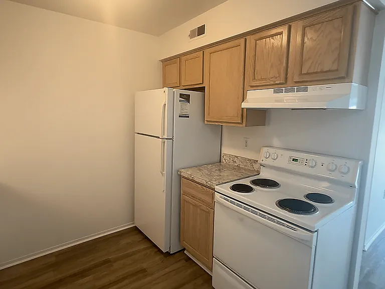 Prentiss Pointe Apartments — Photo 143