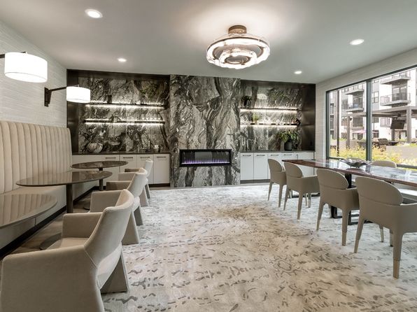 3955 Fox Valley Center Dr #204