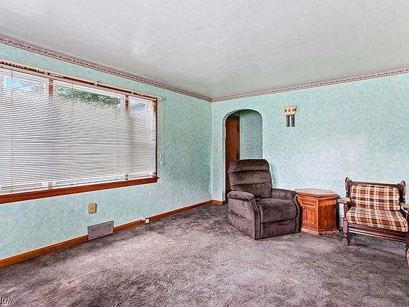 5th image of 343 S Lake St