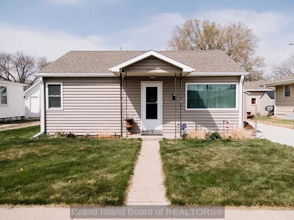 2010 W 12th St, Grand Island, NE 68803
