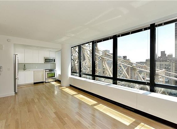 3rd image of 1113 York Ave APT 16D