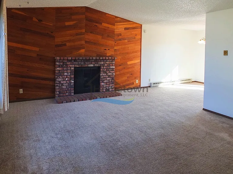 4424 W Redding Rd — Photo 5