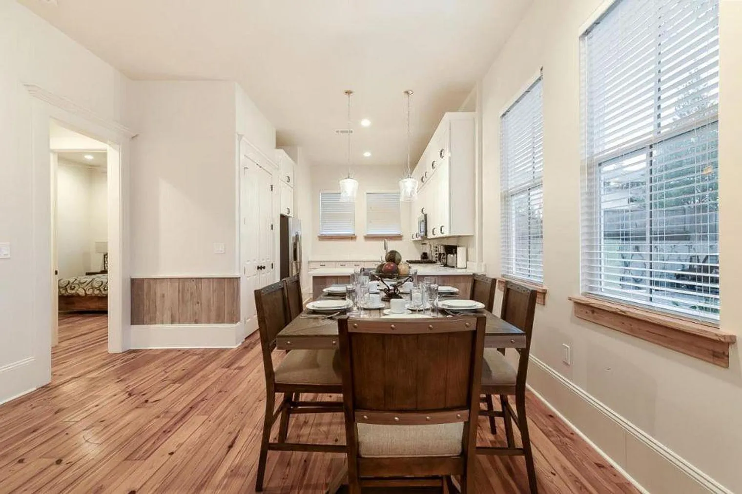 3 bed, 2.0 bath, 1496 sqft, $9,066 — Photo 4