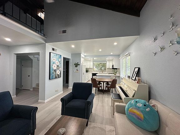 4th image of 14 Miranda Ct