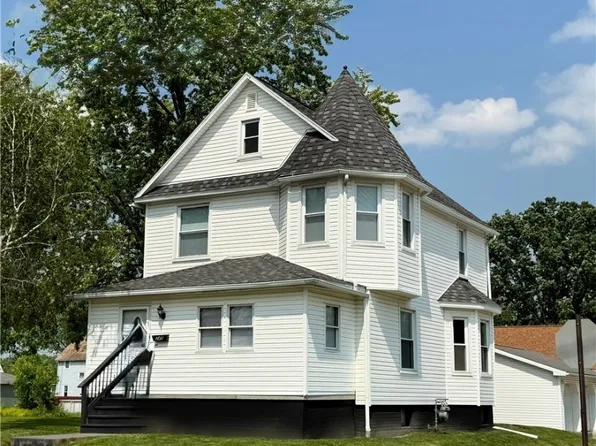 249 S 15th St, Sebring, OH 44672