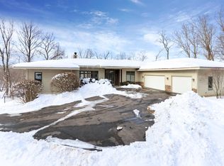 W3314 Lake Forest Ln, Lake Geneva, WI 53147
