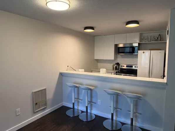 17431 Ambaum Blvd S, Burien, WA