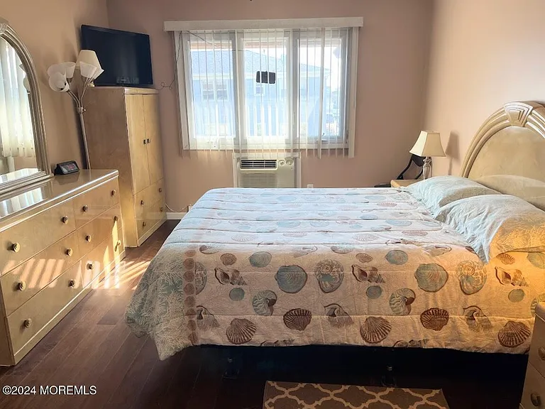 1187 Ocean Ave #12 — Photo 7