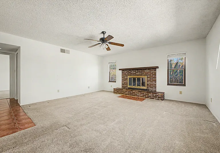 2822 E Willow Ave — Photo 8
