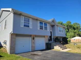 2800 Lancaster Dr, Markham, IL 60428