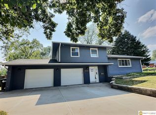 13475 Elm Cir, Omaha, NE 68144