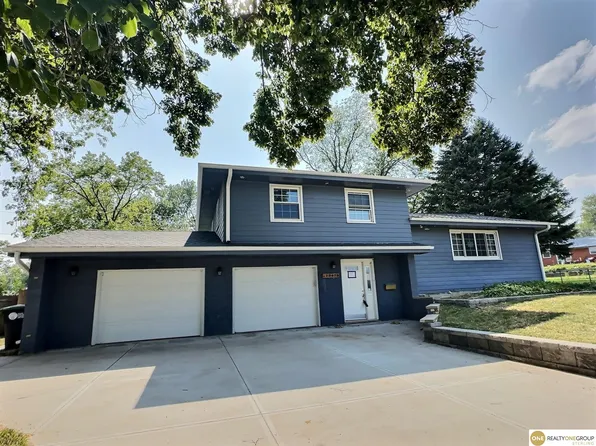 13475 Elm Cir, Omaha, NE 68144