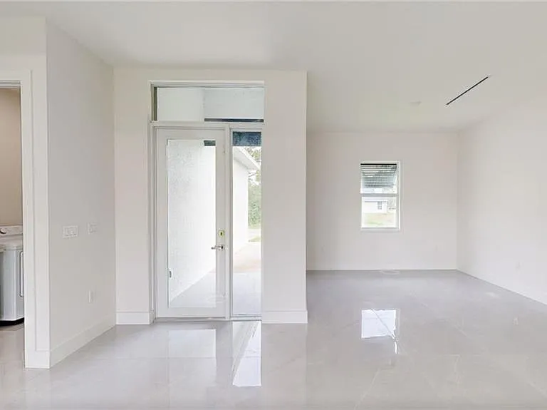 6048 Stratton Rd — Photo 10