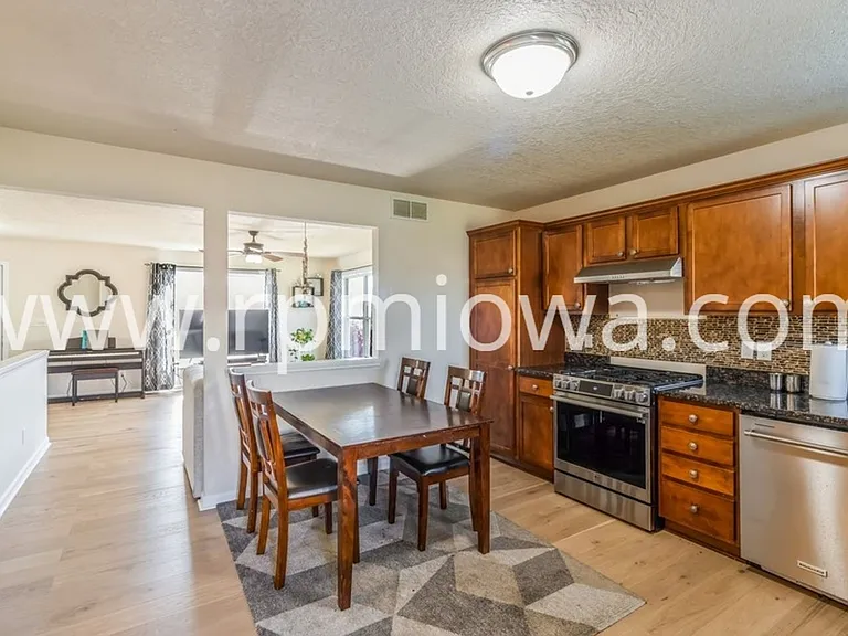 3316 NW 14th St — Photo 4