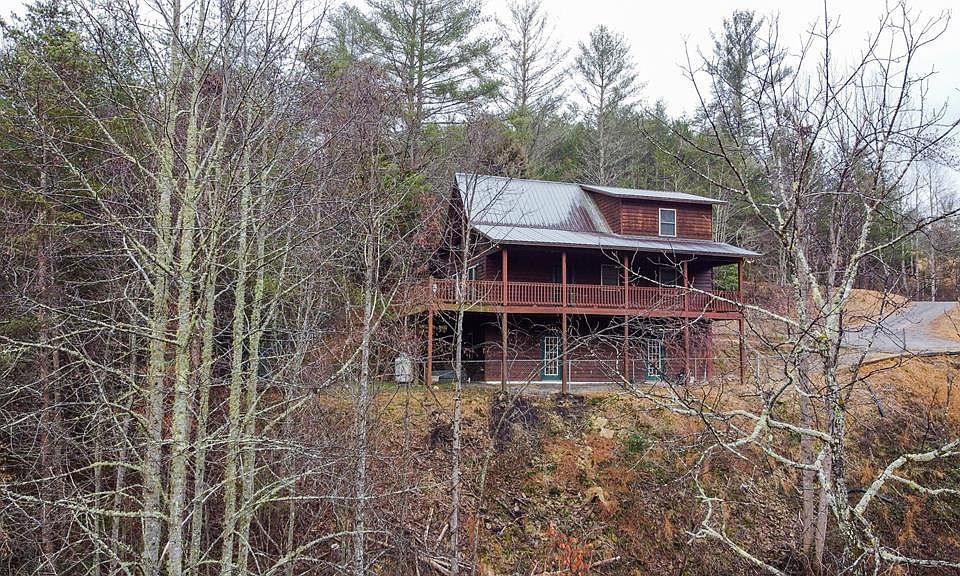 1st image of 413 Mystic Mountain Dr