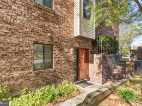 403 Mountainview Dr, Wayne, PA