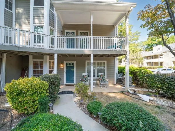 6431 Oakleaf Way, Morrow, GA 30260