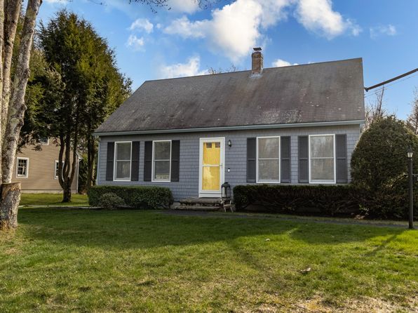 11 Ivanhoe Drive, Topsham, ME 04086