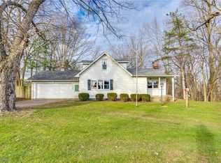 1761 Smith Kramer St NE, Hartville, OH 44632