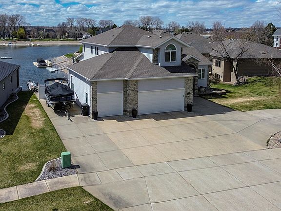 3rd image of 1700 Riverwood Dr