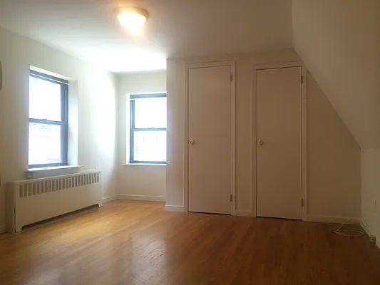 Rented by JK Dansar Corp | media 4