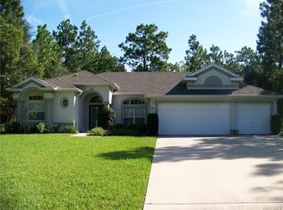 84 Corkwood Blvd, Homosassa, FL 34446