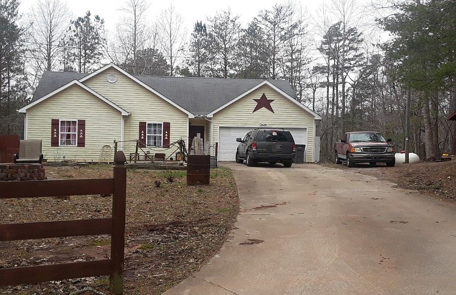 1st image of 75 Mount Crest Dr