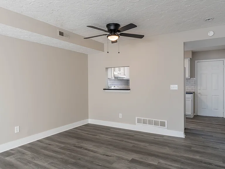 Pinnacle Townhomes — Photo 9