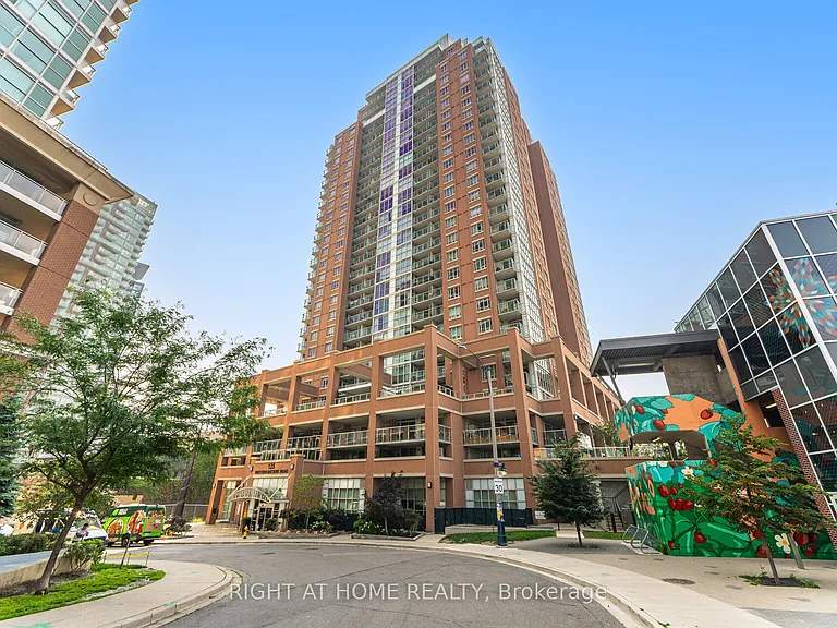 125 Western Battery Rd #1112 — Photo 1