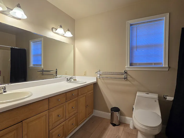 833 S 112th St #5 — Photo 2