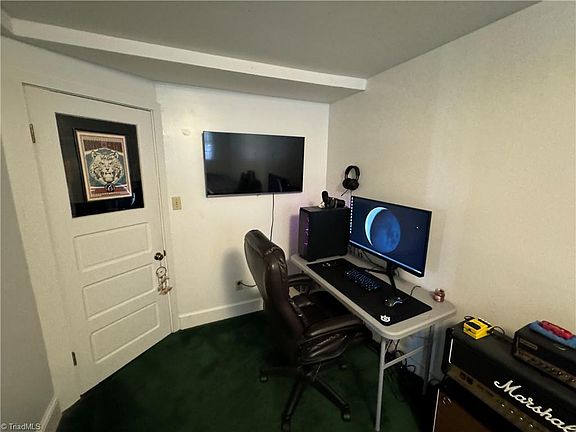 5th image of 406 E Main St