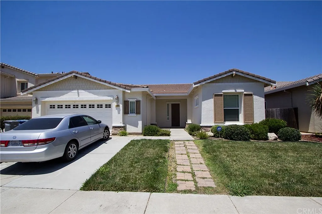 1255 Esplanade Dr photo 1