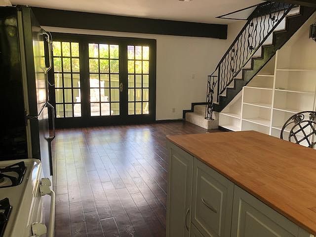 Kitchen to Living Room