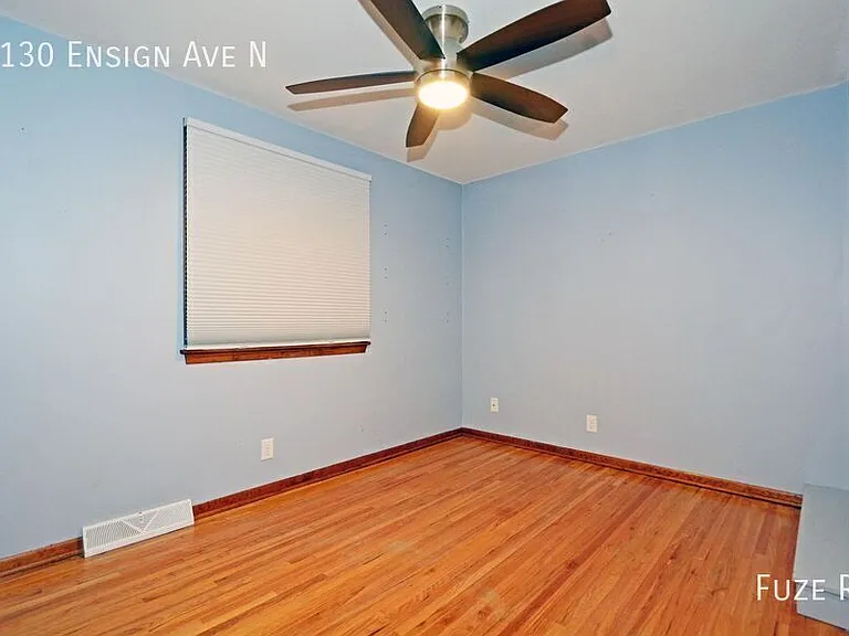 2130 Ensign Ave N — Photo 18