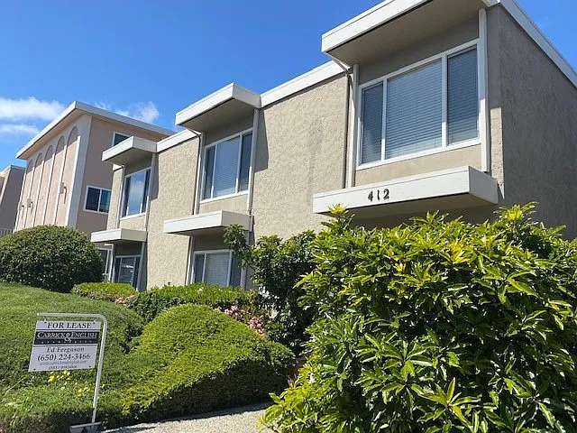 412 Richmond Dr #2 — Photo 1