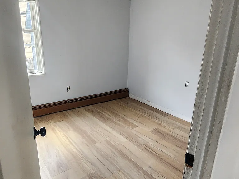 26 Pequot St #2 — Photo 6